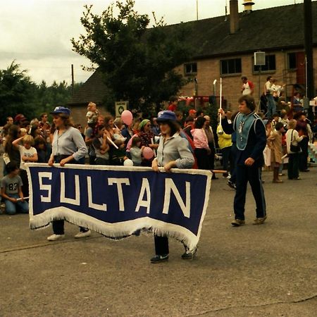 Dutch Cup Motel Sultan エクステリア 写真